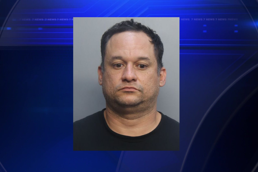 Man accused of making 100 phone calls, sending dozens of texts including death threat