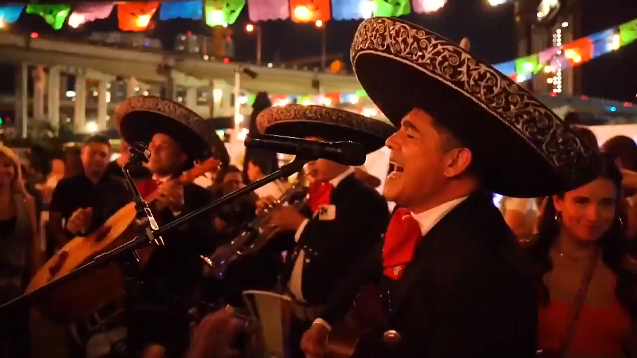 2 SoFlo spots are celebrating Cinco de Mayo with mariachi band and drink specials