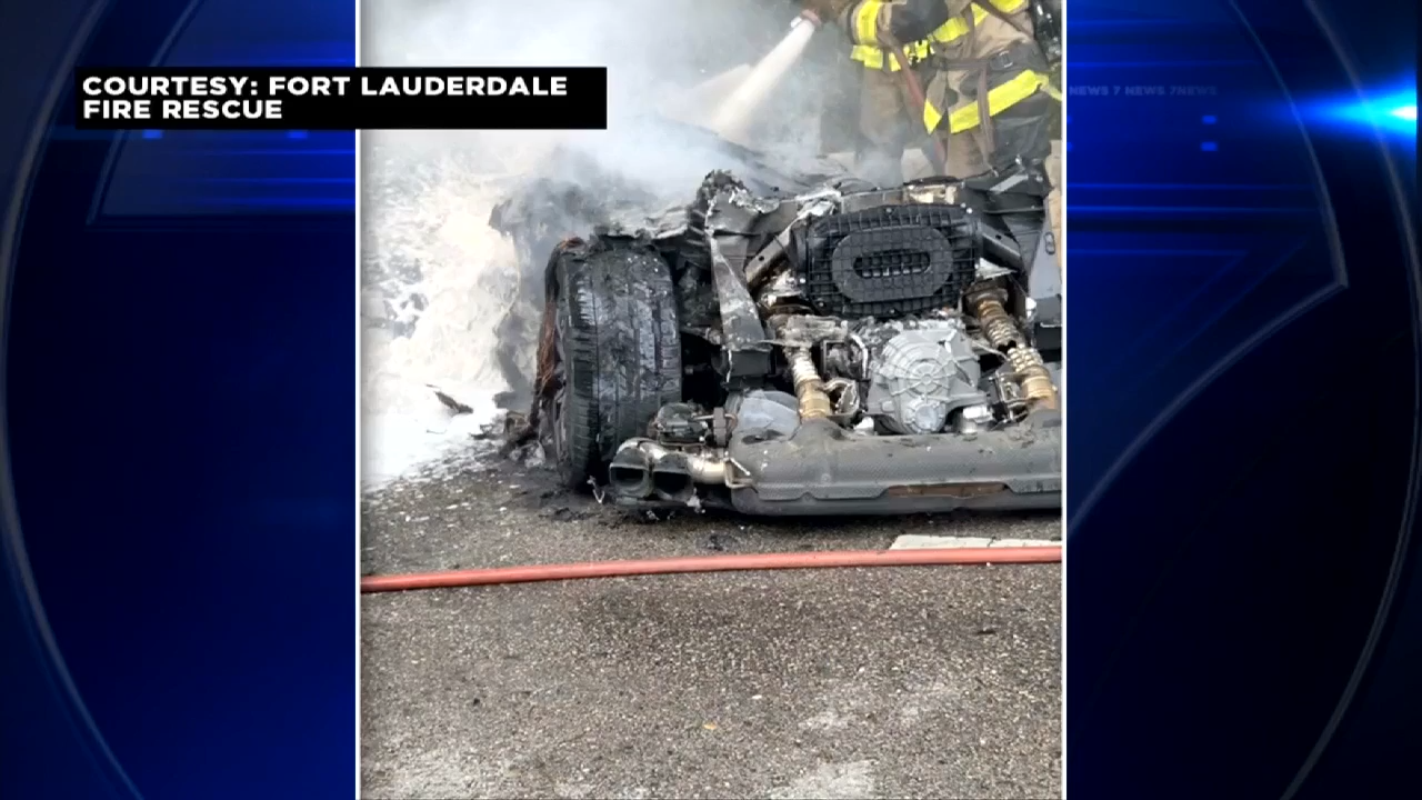Fiery crash after a car hits a tree in Fort Lauderdale
