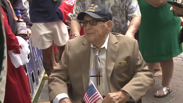 WWII veteran celebrates 104th birthday in Fort Lauderdale with special birthday party