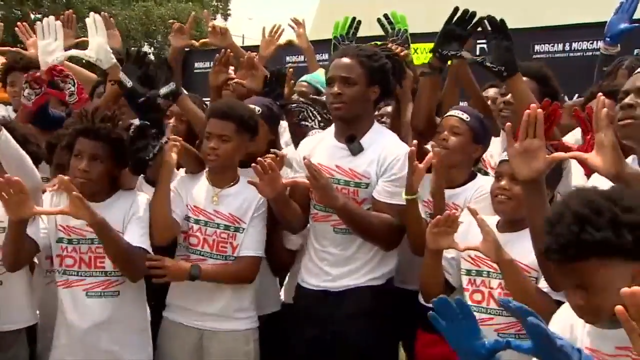 Miami Hurricanes star receiver Malachi Toney hosts youth football camp in Hollywood – WSVN 7News | Miami News, Weather, Sports | Fort Lauderdale