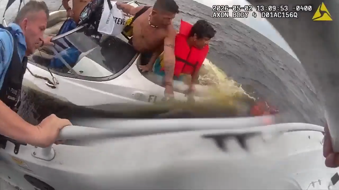 Video shows moment 6 were pulled from sinking boat in Lake Toho
