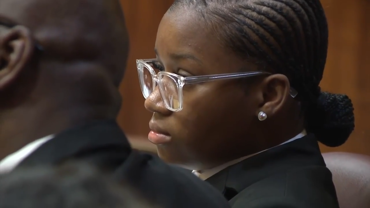 Teen faces sentencing after pleading guilty to fatally stabbing boyfriend in 2024
