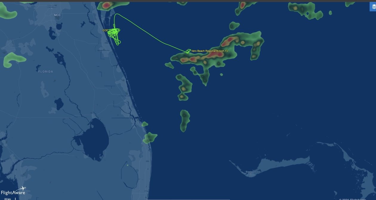 10 rescued after small plane crashes off Vero Beach