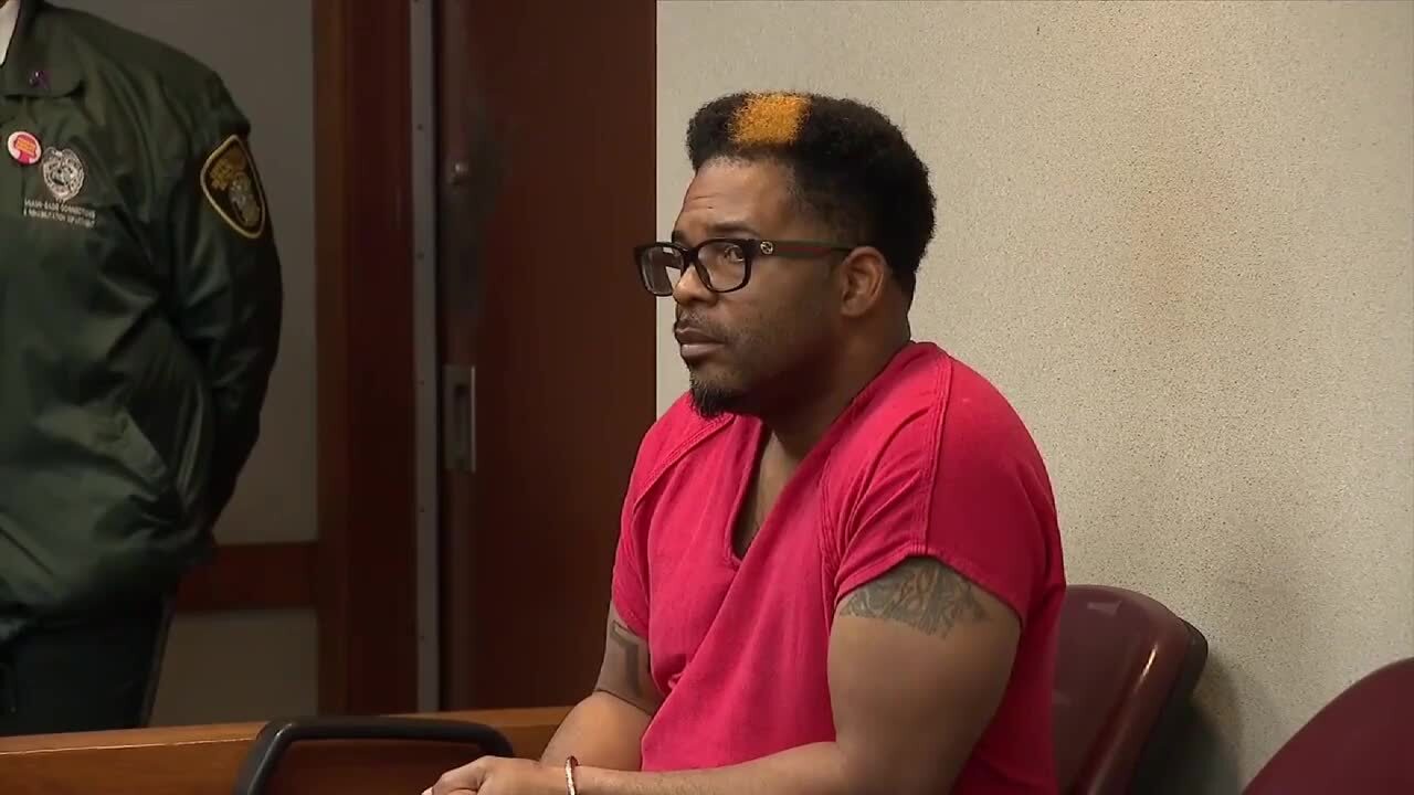 Teacher accused of sex-related crimes with student at Miami Jackson Senior High granted bond