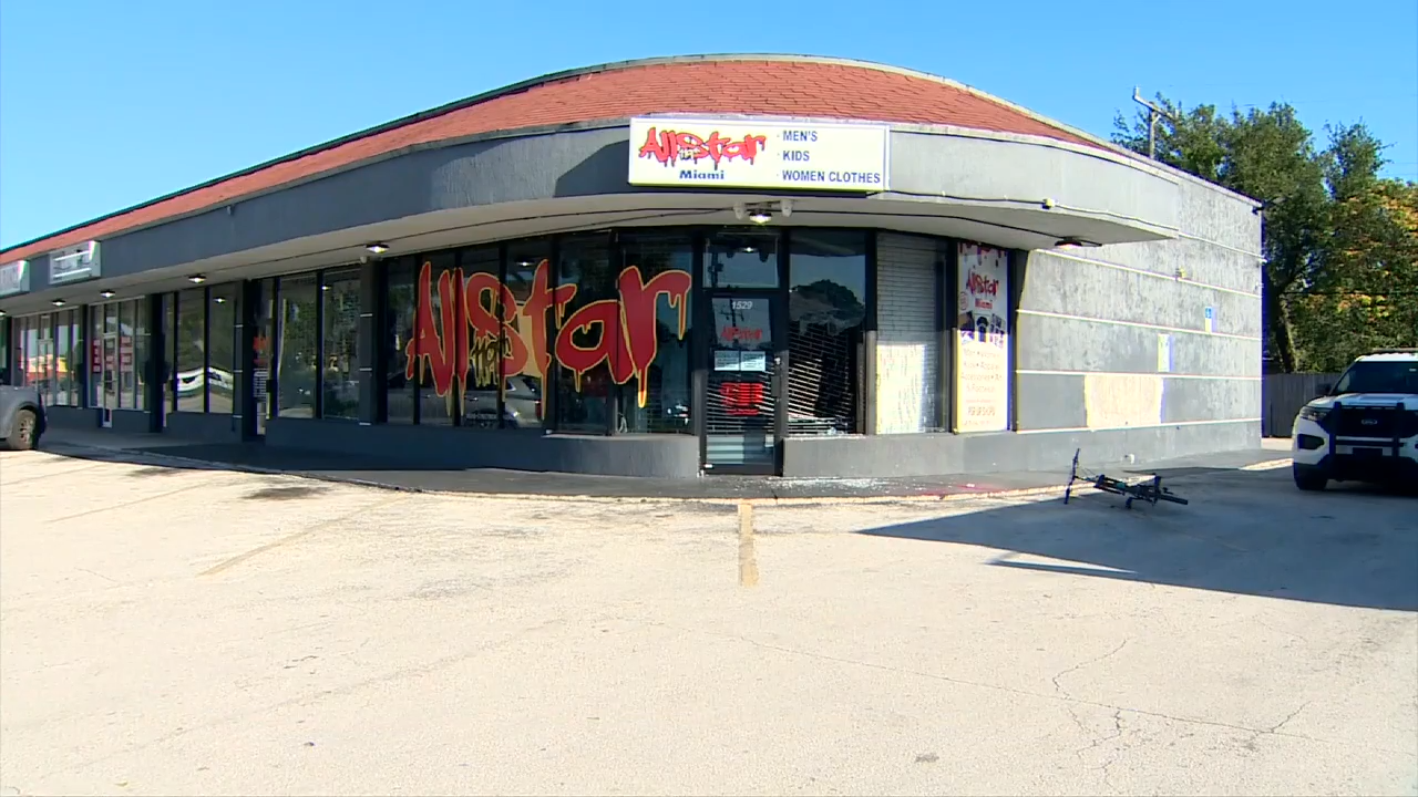 1 arrested after burglary at clothing store in North Miami