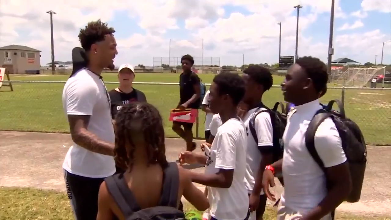 SoFlo star receivers return home for inaugural youth football camp in Pembroke Pines