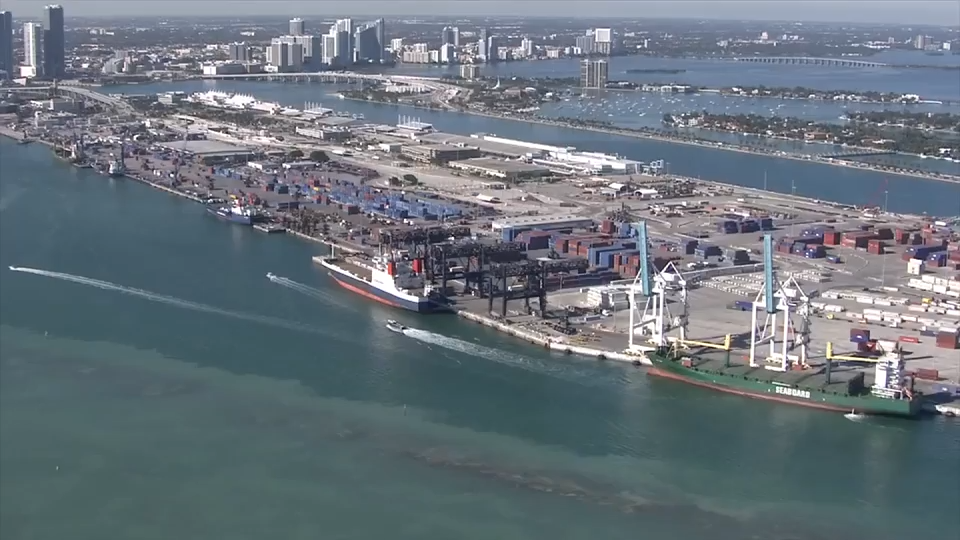 Port Miami potentially at stake due to a planned 2-billion-dollar redevelopment