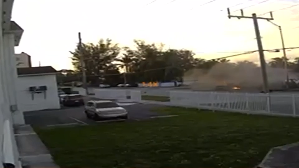 Ring camera footage shows fiery crash in Opa-locka that left man dead ...