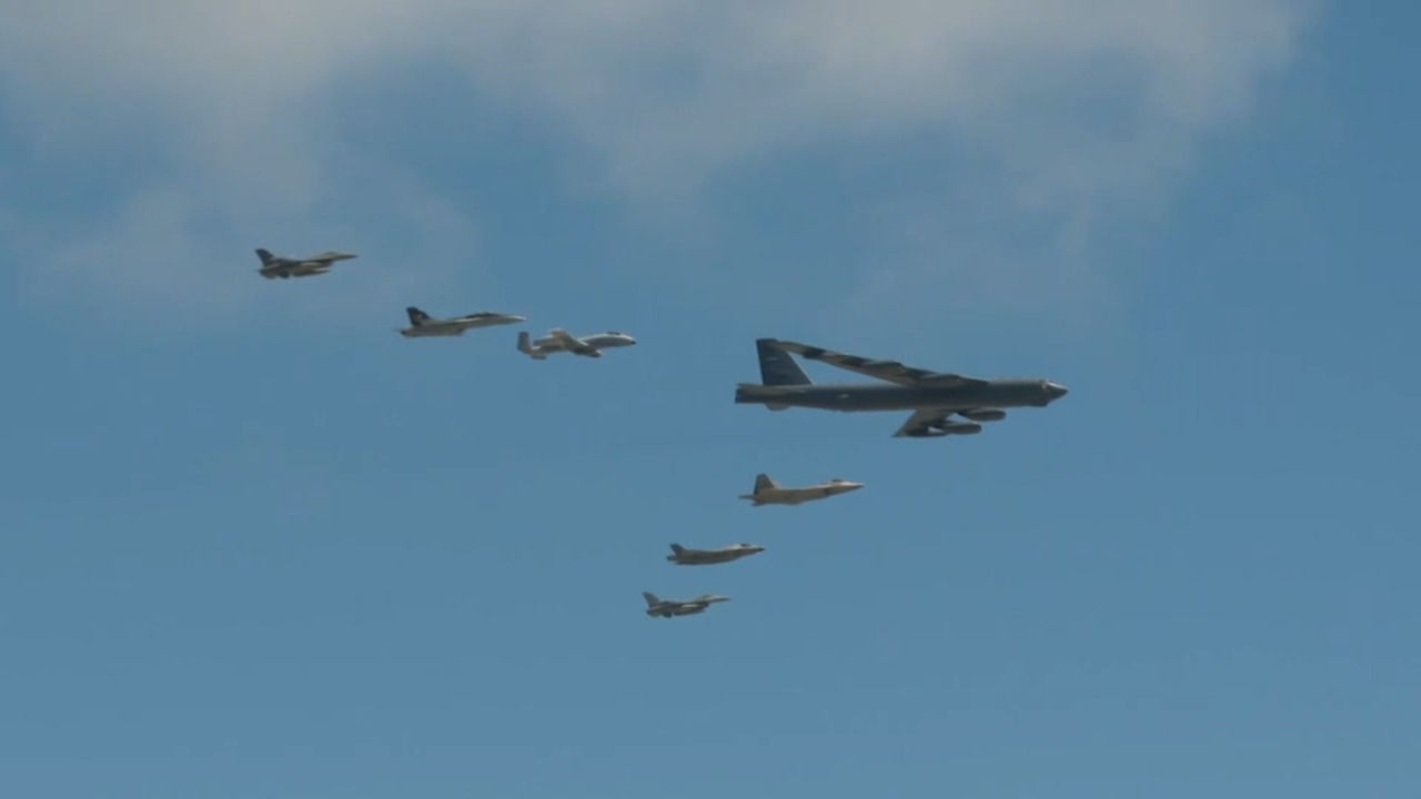 Military jets take over Miami Beach skies ahead of Hyundai Air and Sea Show
