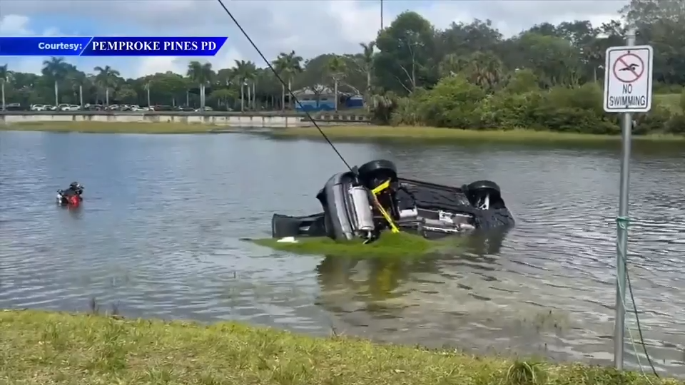 wsvn.com - Litzy Grijalba - Driver hospitalized after a canal crash in Pembroke Pines - WSVN 7News | Miami News, Weather, Sports | Fort Lauderdale