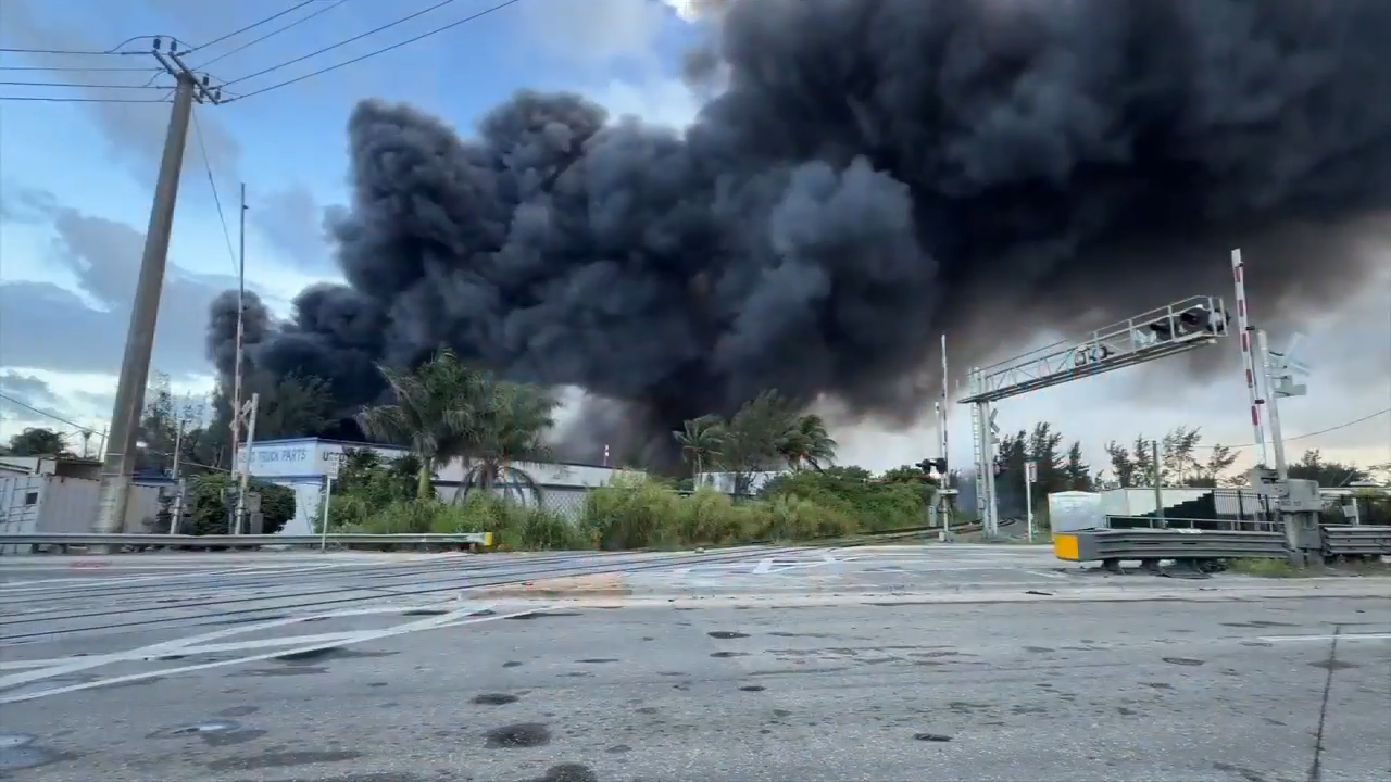 Opa-locka residents shocked by intense smoke caused by junkyard fire