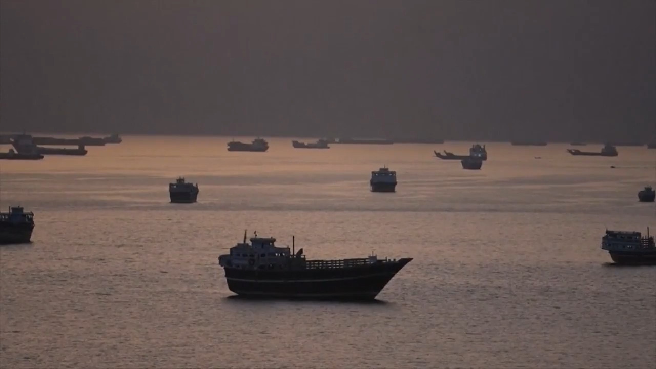 US denies Iran struck a military vessel during new effort to reopen Strait of Hormuz