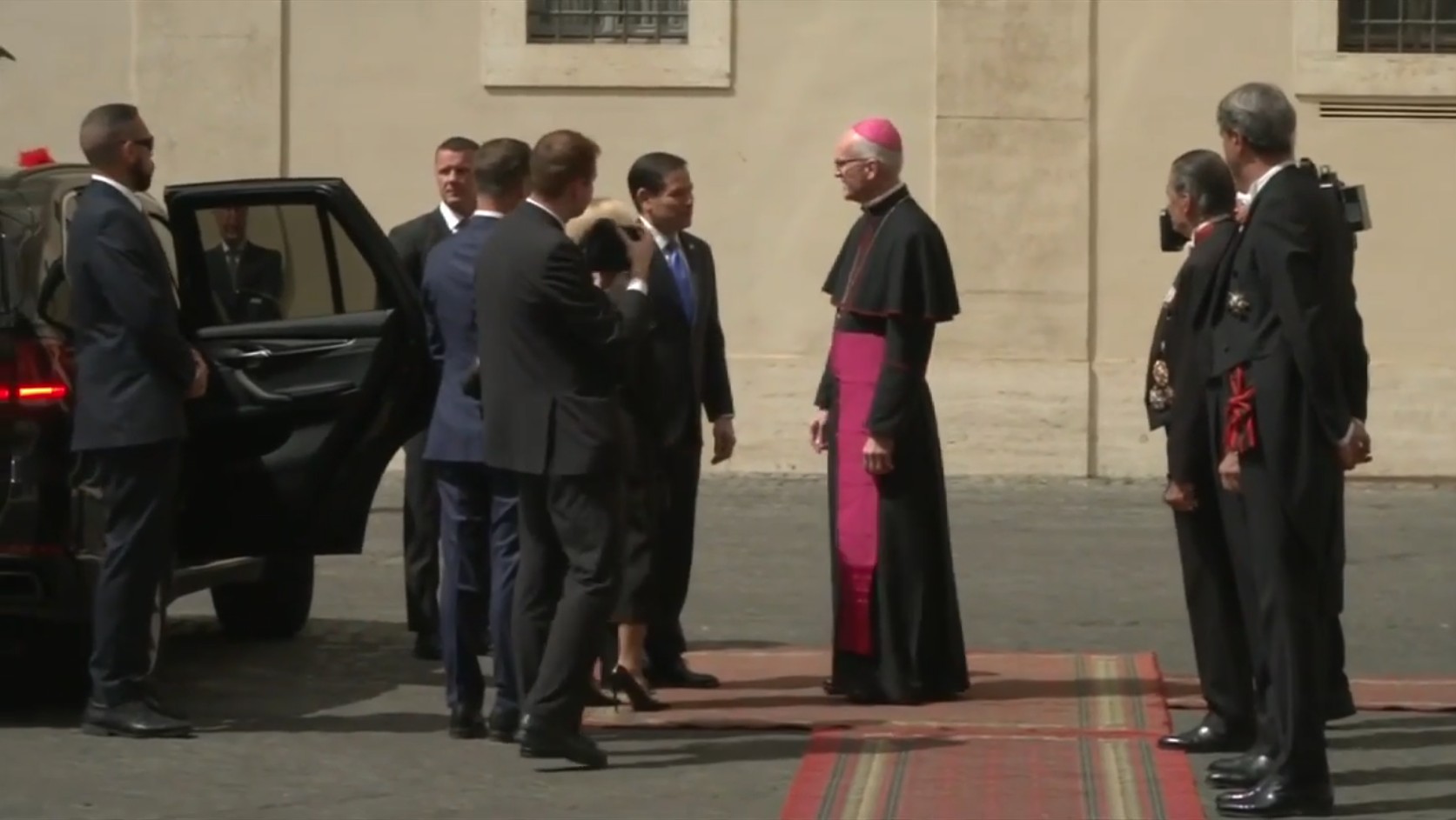 Rubio makes fence-mending visit to the Vatican after Trump’s broadsides against Pope Leo XIV