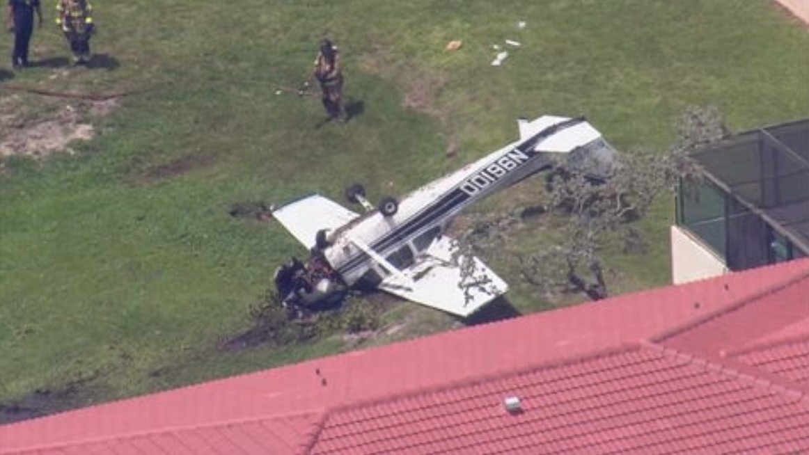 wsvn.com - Rubén Rosario - Small plane crashes near Pembroke Pines hospital; 2 on board hospitalized - WSVN 7News | Miami News, Weather, Sports | Fort Lauderdale