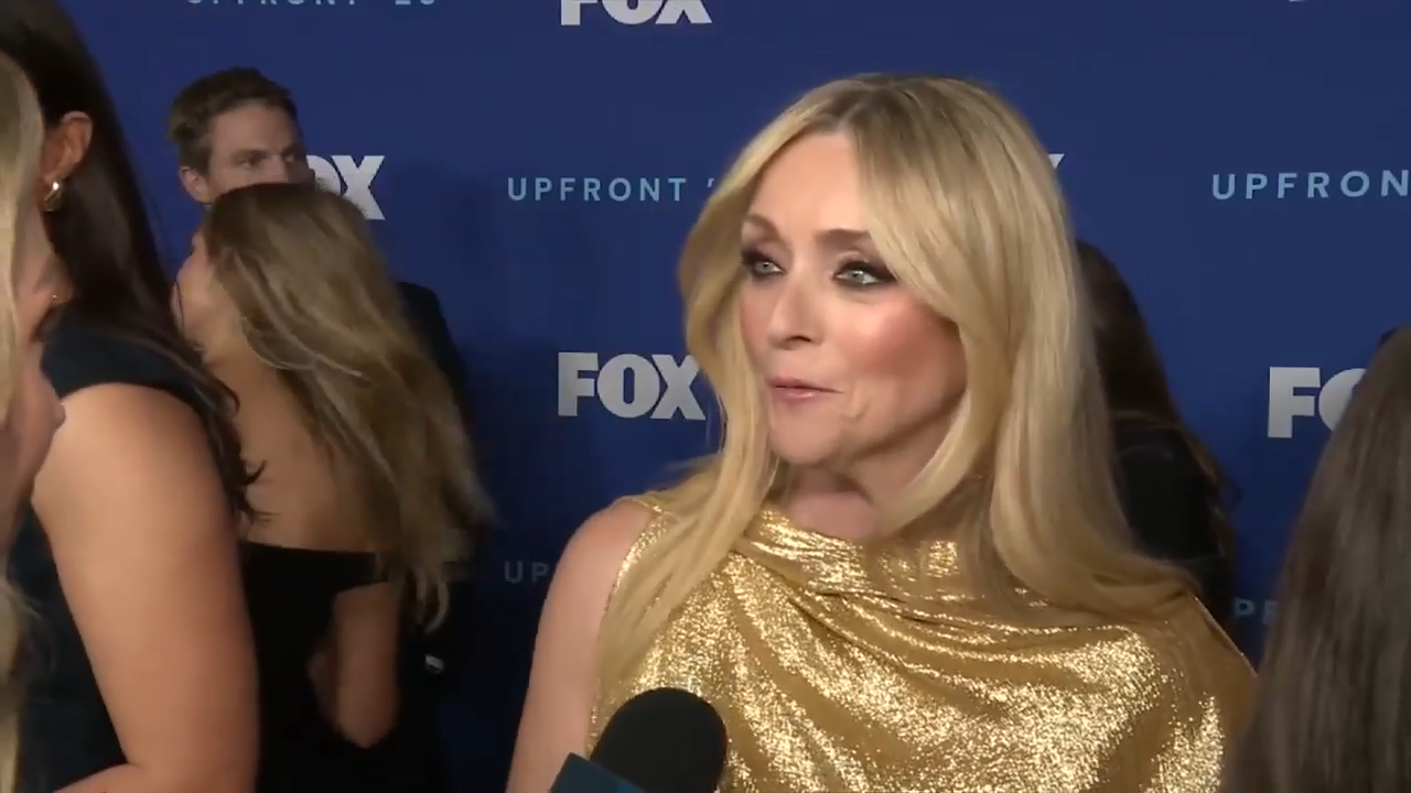 Game show hosts Jane Krakowski and Jane Lynch return for ‘Celebrity Name That Tune’ and ‘Celebrity Weakest Link’
