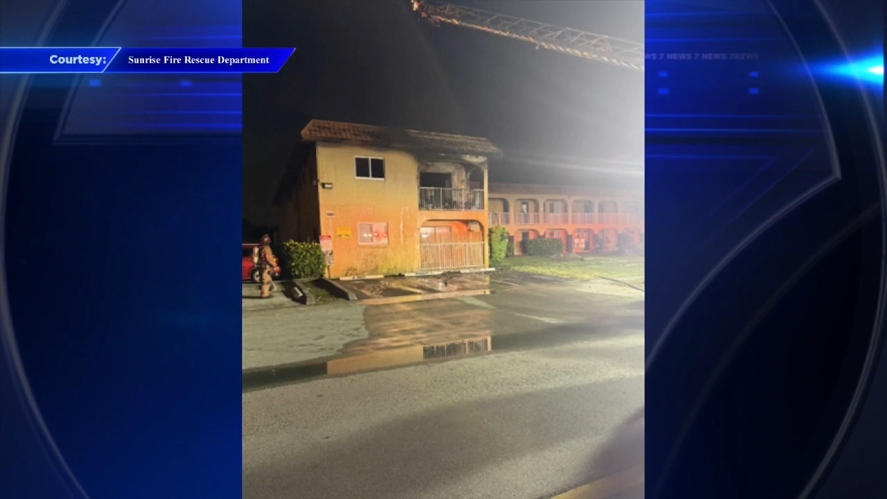 Crews extinguish apartment fire in Sunrise; no injuries reported