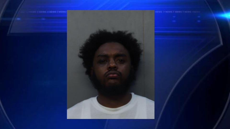 Man charged after allegedly abducting 15-year-old from outside Miami home