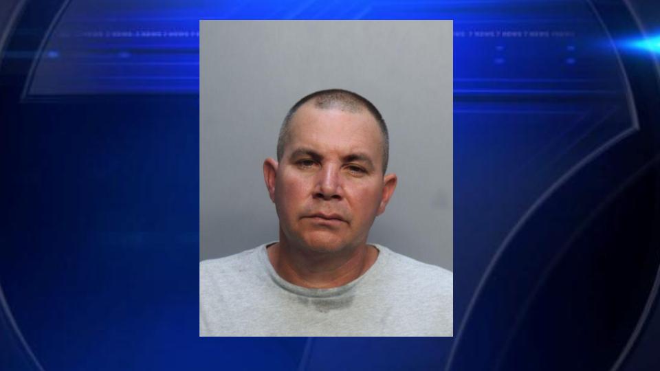 Hialeah man accused of random knife attack, faces attempted murder charge