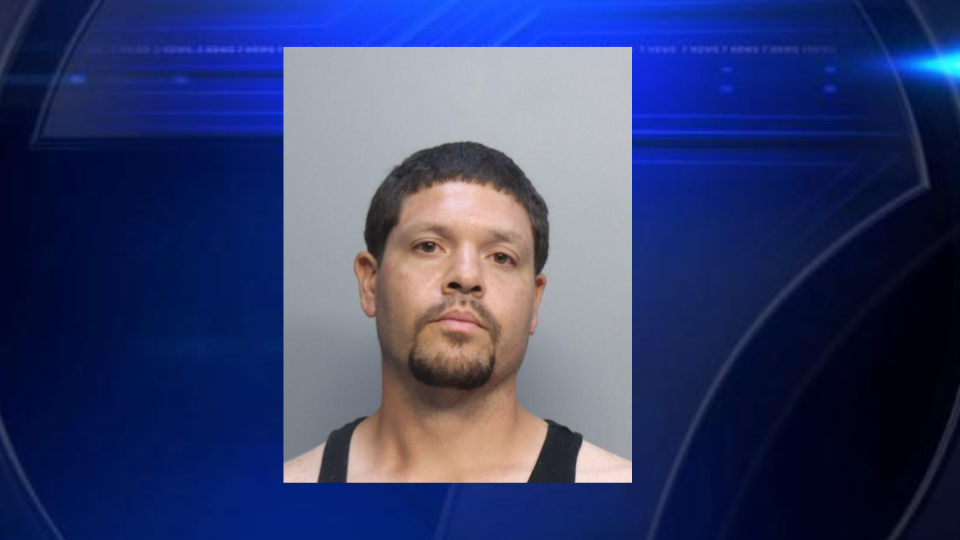 Man charged with attempted murder after shooting at neighbors, deputies say