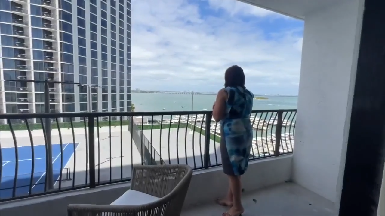 Woman buys condo, battles special assessments