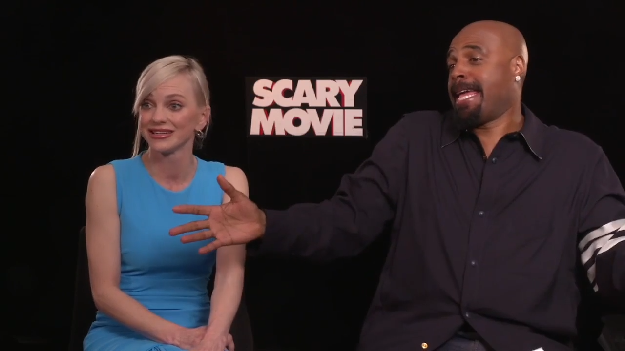 ‘Scary Movie’ cast brings raunchy humor back to horror films during interview with Deco