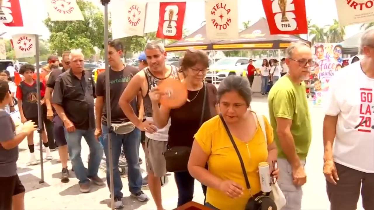 Sedano’s Supermarkets and Stella Artois Host World Cup Ticket Giveaway in Miami-Dade