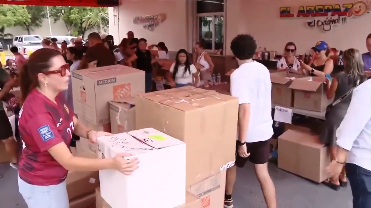 Community gathers at El Arepazo in Doral to collect donations for Venezuelan earthquake victims