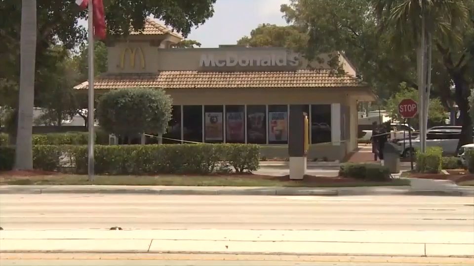wsvn.com - Litzy Grijalba - Father, daughter hospitalized after shooting outside McDonald's in Hallandale Beach - WSVN 7News | Miami News, Weather, Sports | Fort Lauderdale