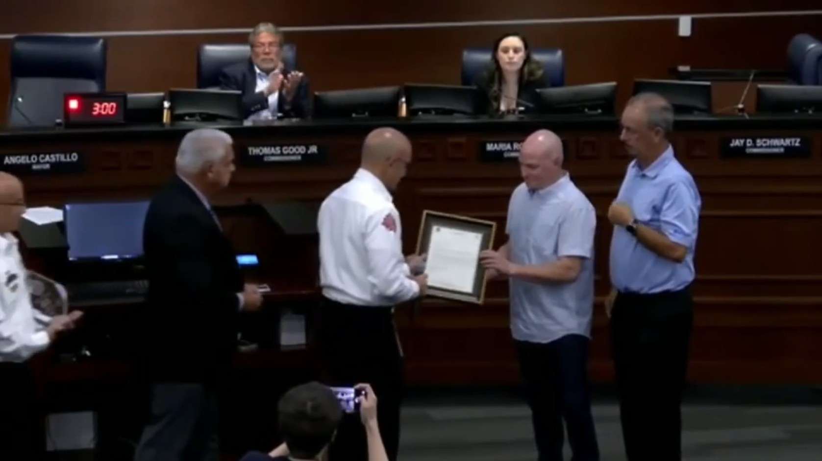 Good Samaritan Honored for Rescuing Women From Plane Crash