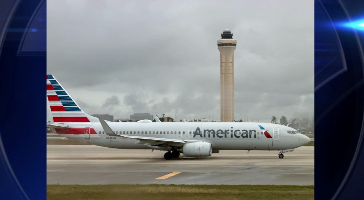 wsvn.com - Rubén Rosario - American Airlines flight aborts takeoff from MIA after business jet enters the same runway - WSVN 7News | Miami News, Weather, Sports | Fort Lauderdale
