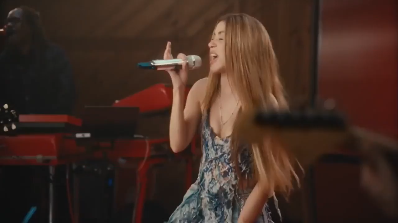 Shakira’s shares packed schedule with Deco: World Cup, tour, and new music