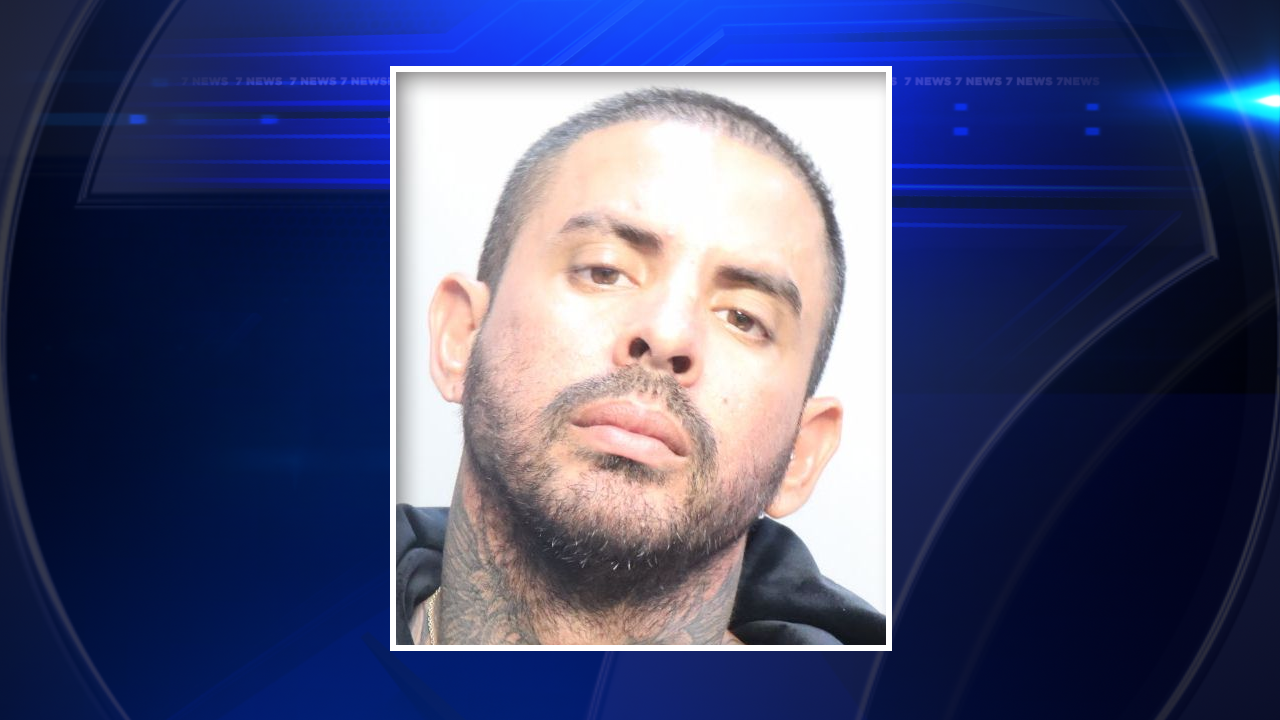 Miami man charged with attempted murder after girlfriend was stabbed 34 ...