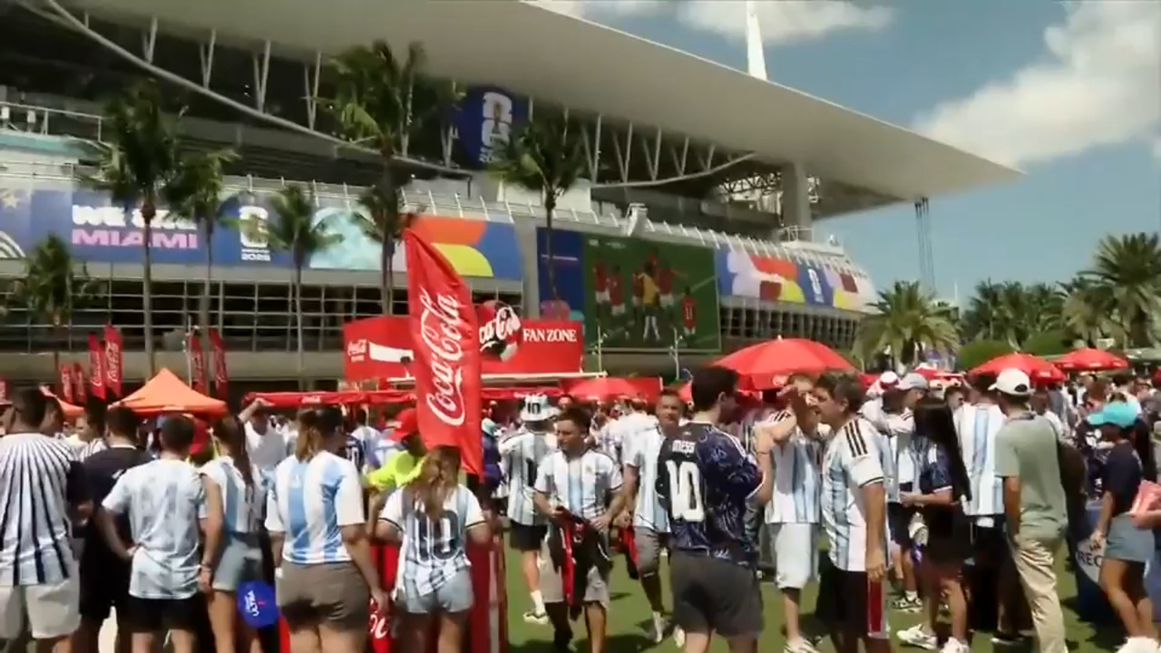 Argentina, Cape Verde fans raise the noise at Miami Stadium ahead of World Cup match