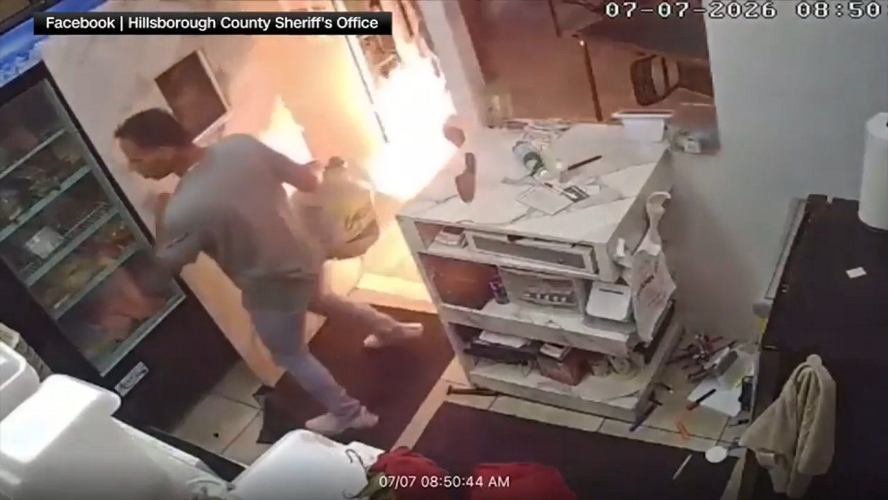 Knife-wielding arson suspect arrested after setting Tampa restaurant on fire, police say