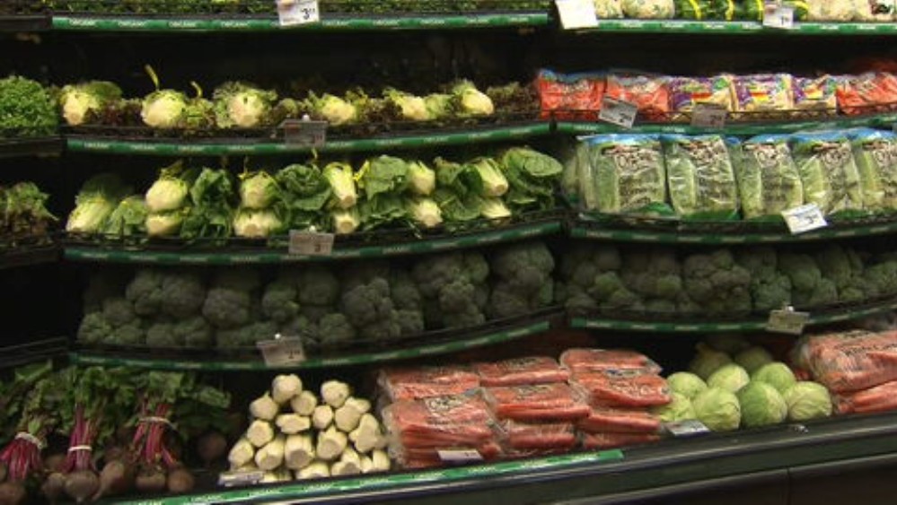 As cyclospora illnesses surge to a record, Michigan officials eye lettuce as a possible cause