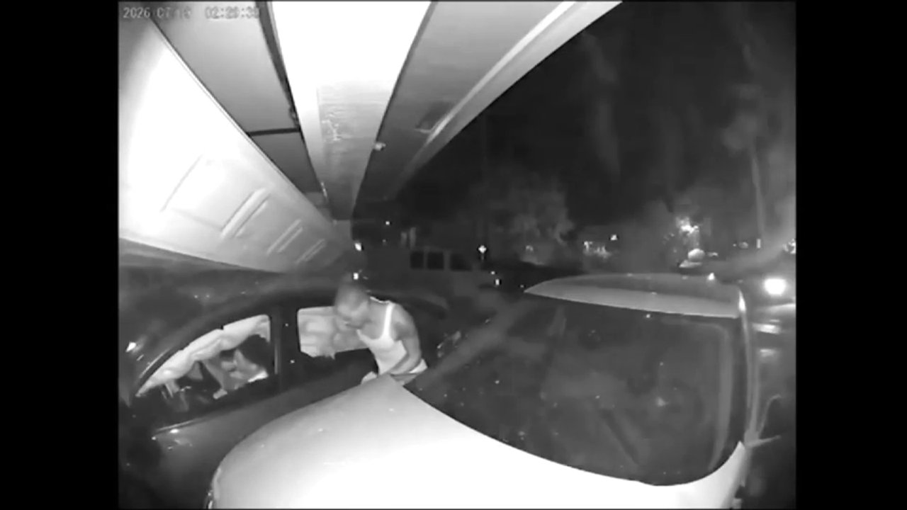 BSO deputies search for Tesla driver after crash into parked cars in Pompano Beach; homeowner seeks justice