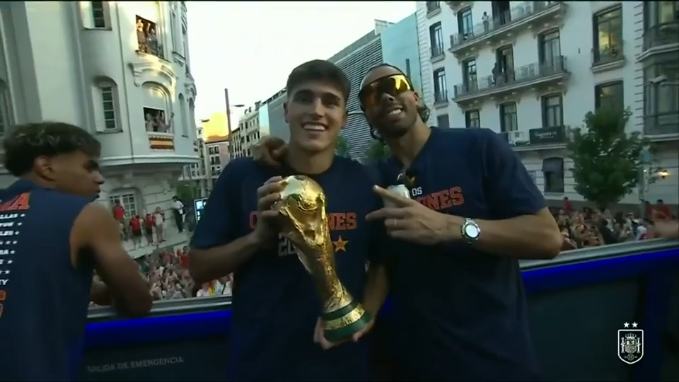 Spain’s World Cup champions return home for royal welcome and parade in front of almost 2 million