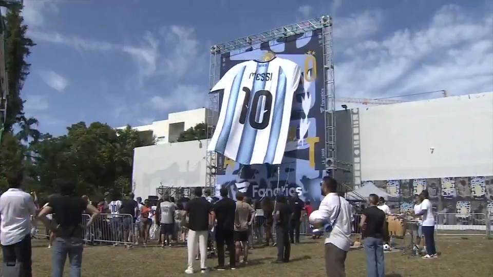 Argentine fans in Miami thank Lionel Messi for incredible effort in World Cup after loss to Spain