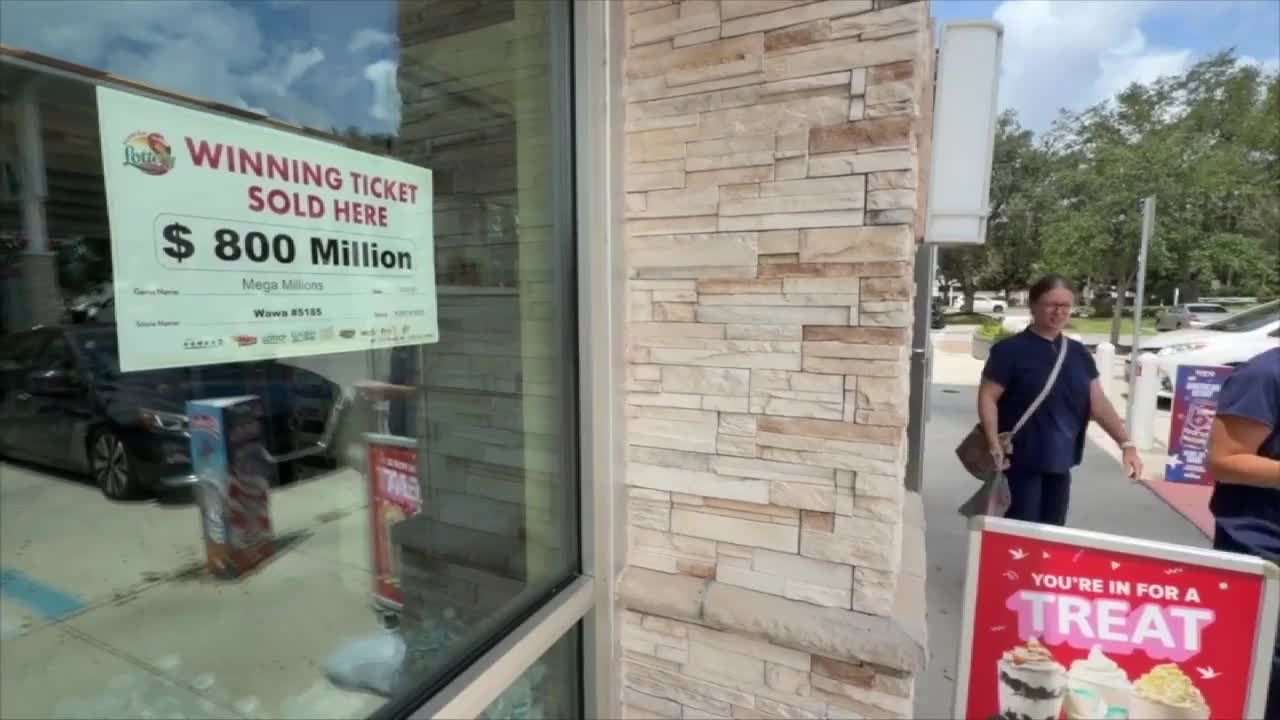 $800M Mega Millions jackpot ticket sold to customer in Bradenton; Powerball still up for grabs