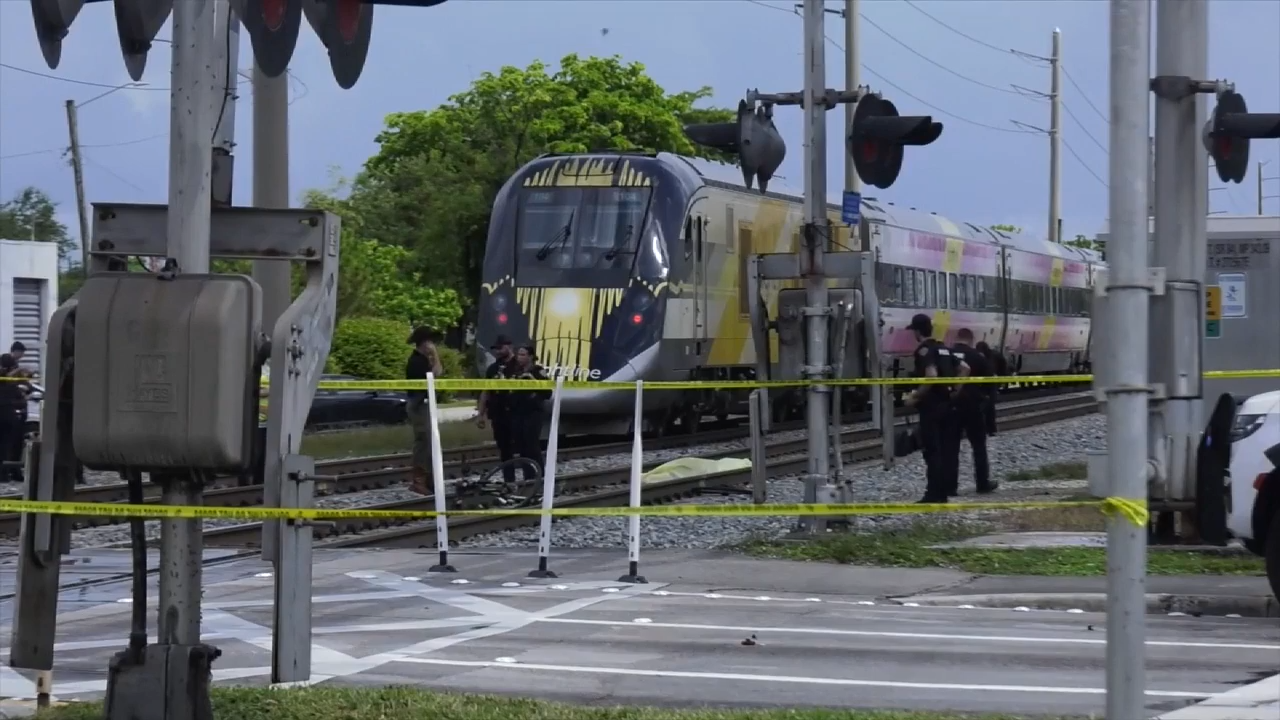 Bicyclist fatally struck by Brightline train in Fort Lauderdale, shutting down WB State Road 84