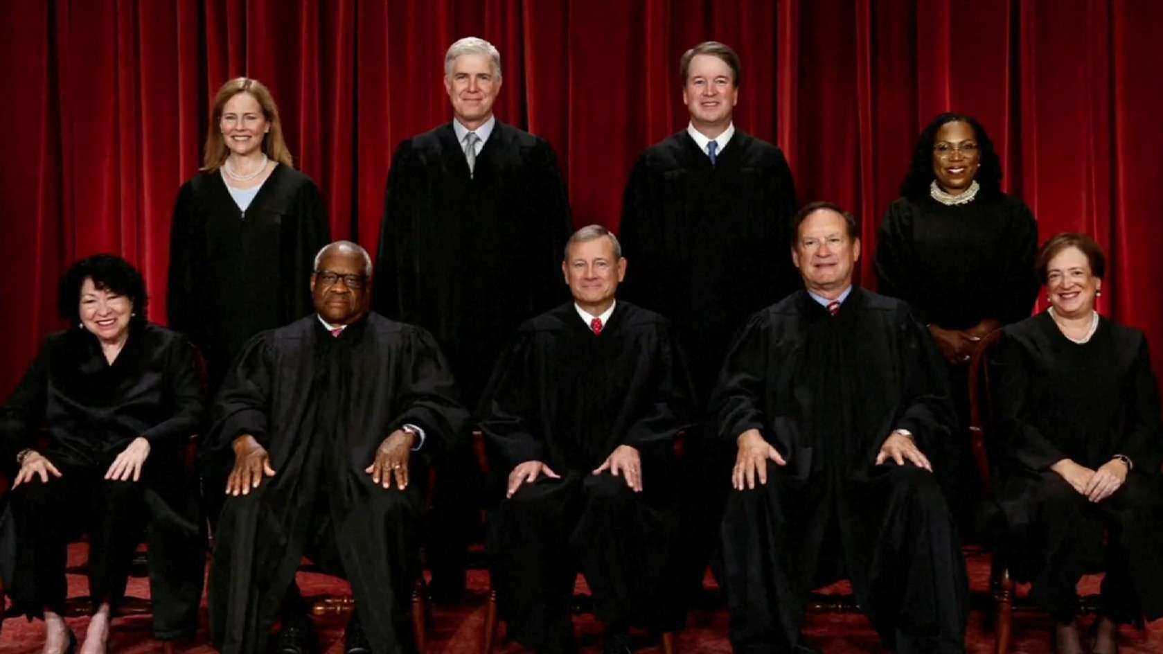 The divided Supreme Court’s birthright citizenship decision exposes sharp rifts among justices