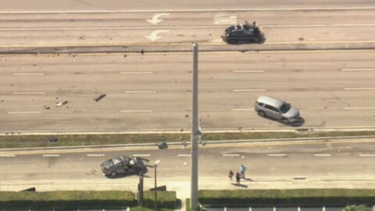 5 hospitalized after 2-vehicle in North Miami Beach