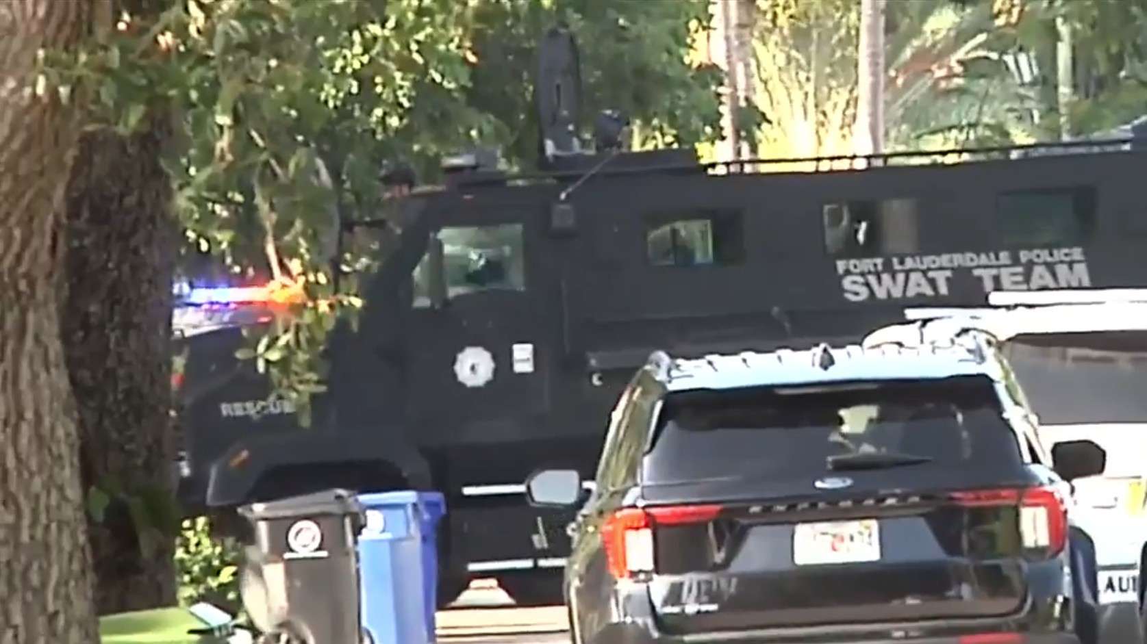 Police ID, charge suspect who barricaded himself in Fort Lauderdale Airbnb with child