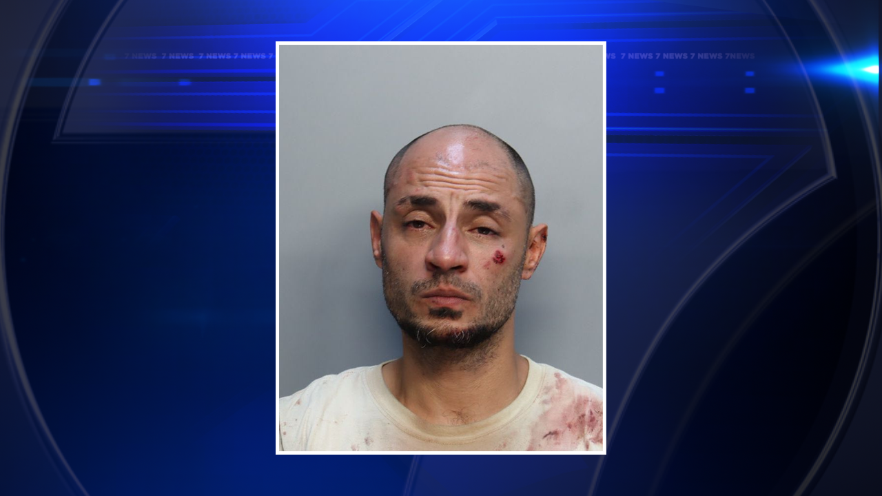 Man accused of peeing outside Doral bank ends up in struggle with officer, police say