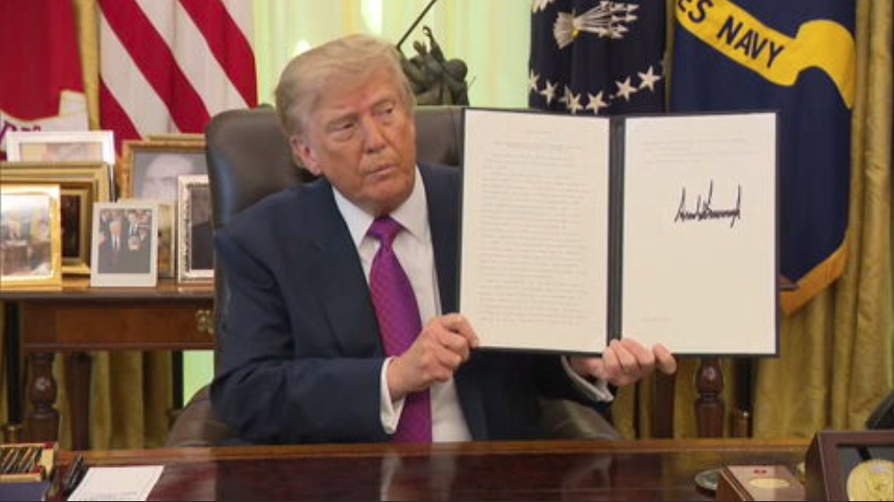 Trump signs order renaming Lake Ontario as ‘Lake America’ in the United States