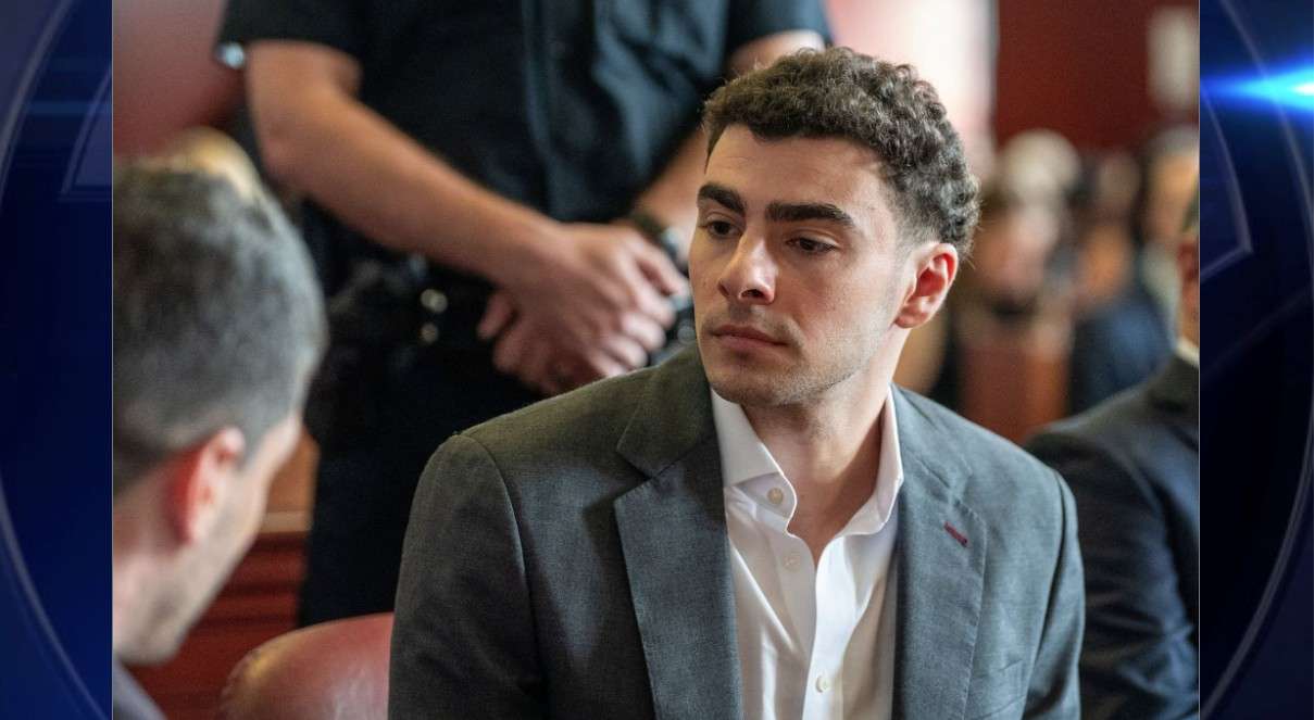 Luigi Mangione in federal plea talks ahead of hastily scheduled hearing, sources say