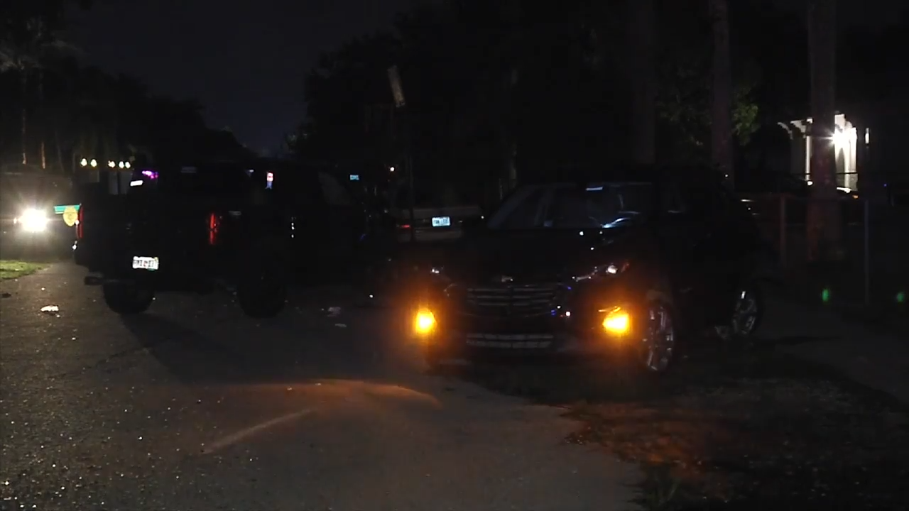 wsvn.com - Jayme Berezdivin - Woman airlifted to hospital in critical condition, man taken into custody after crash in SW Miami-Dade - WSVN 7News | Miami News, Weather, Sports | Fort Lauderdale