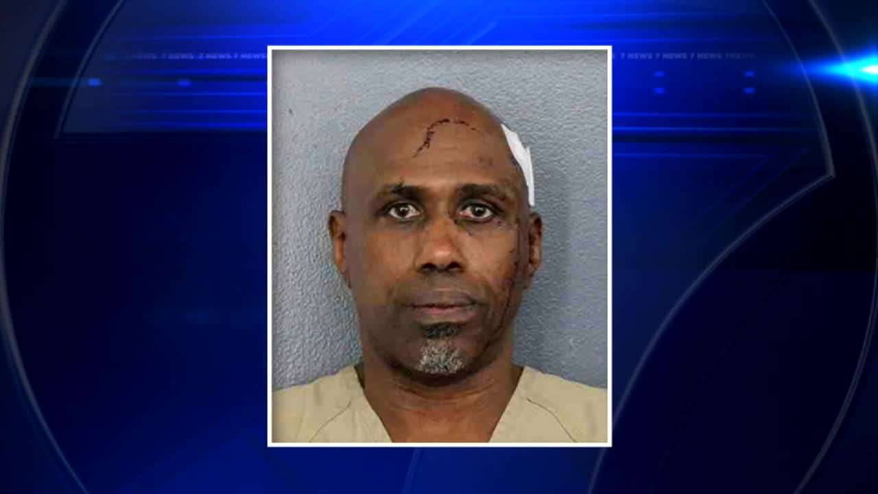 Man arrested, charged with attempted murder after stabbing at Fort Lauderdale bar