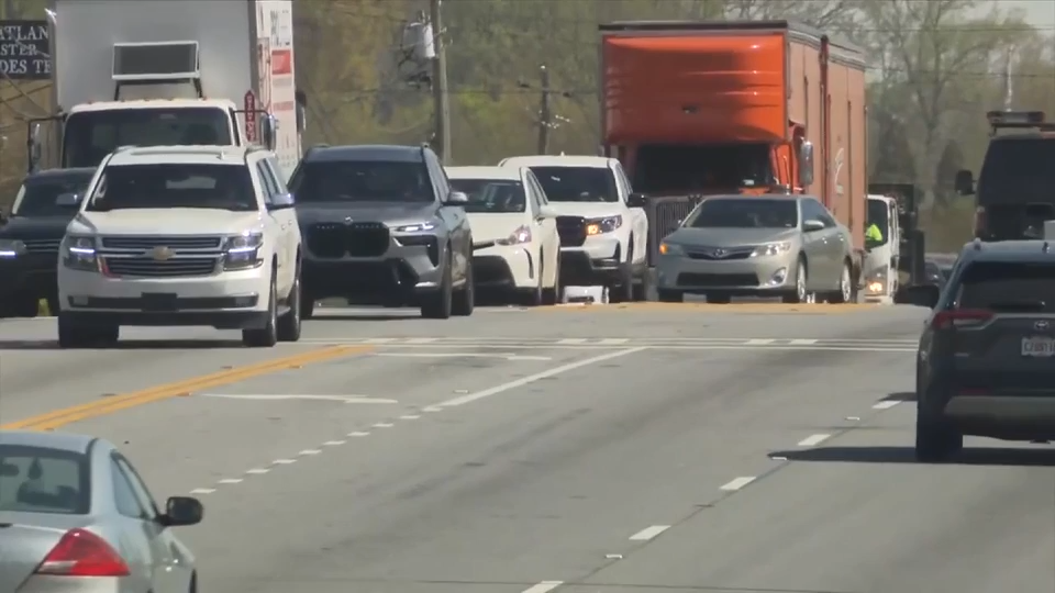 AAA: Labor Day travel expected to be busy as gas, airfare prices remain high